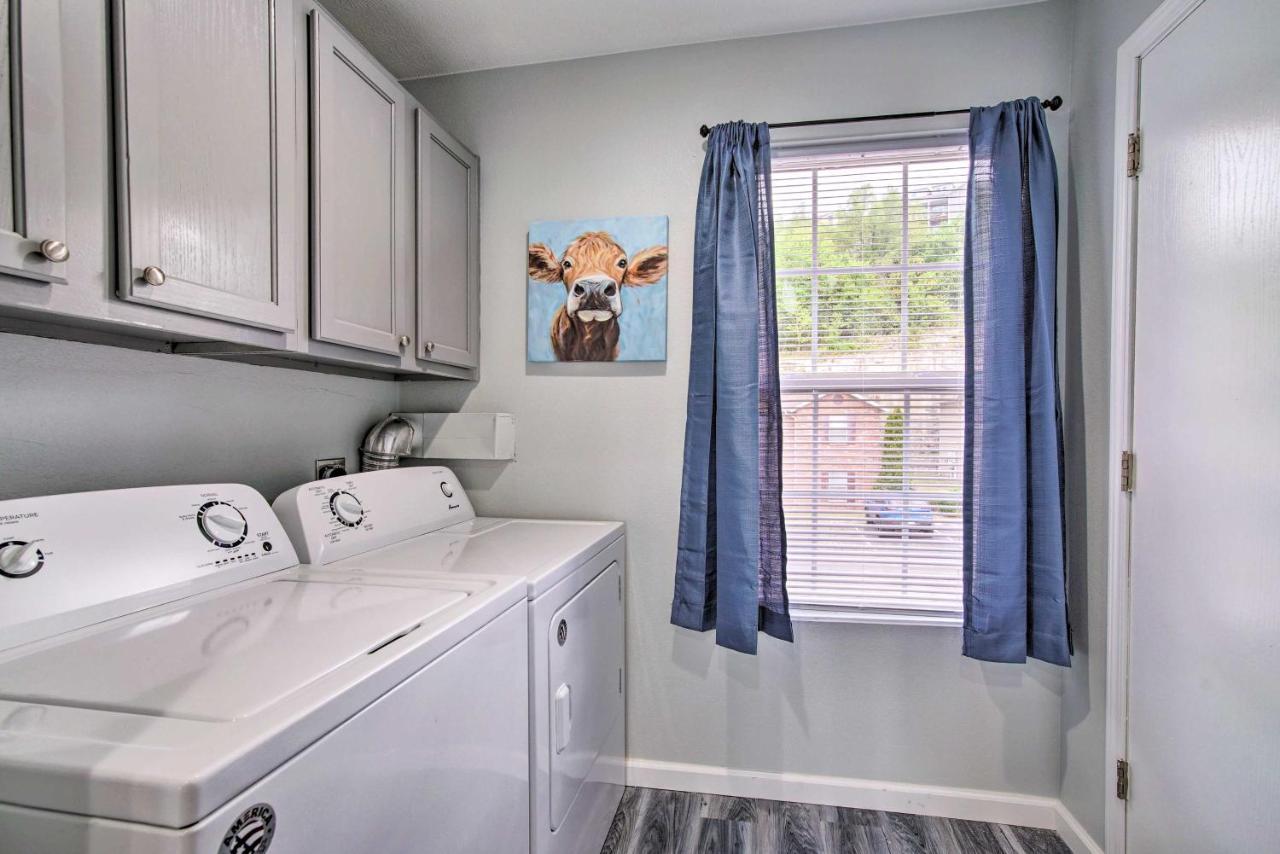 Cozy Branson Condo With Balcony And Mountain Views エクステリア 写真